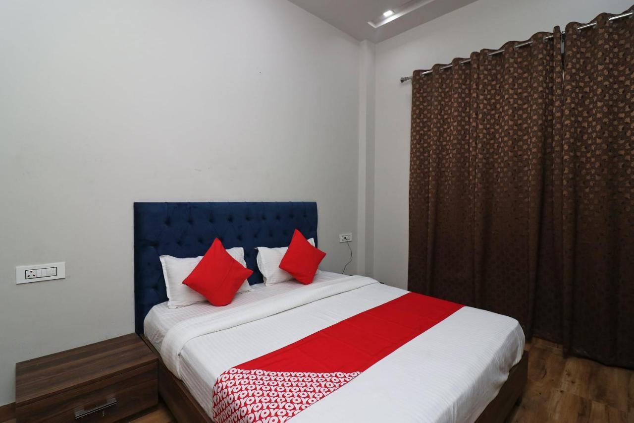 Oyo 38799 Savoy Guest House Pānīpat Kültér fotó